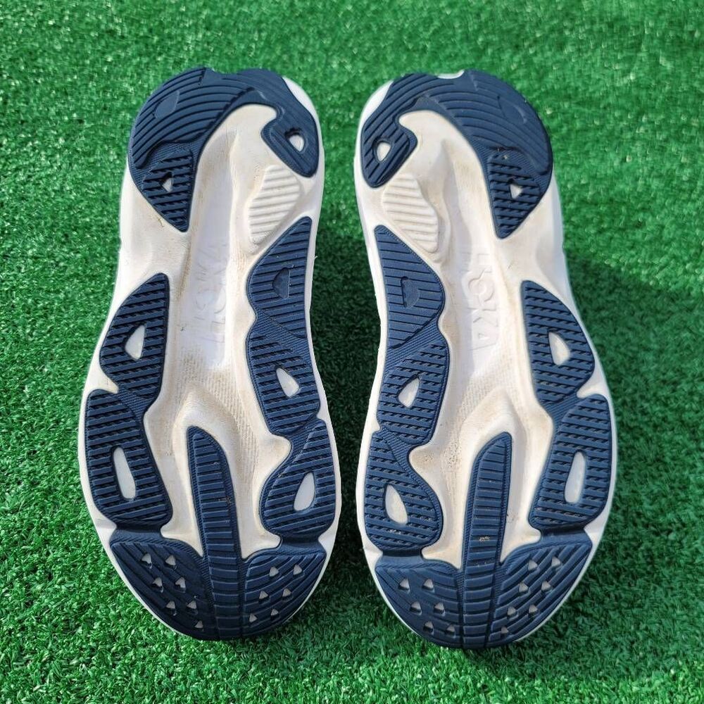 Hoka One One Skyflow - Women's running shoes - Size 8.5B - Picture 9 of 11
